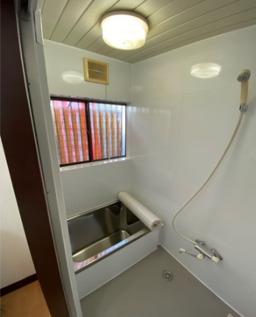 Well-Kept 2-Bedroom Property in Ishigami 0