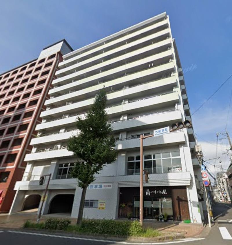 Classic 2-Bedroom Condo Near Station in Furusembamachi 0