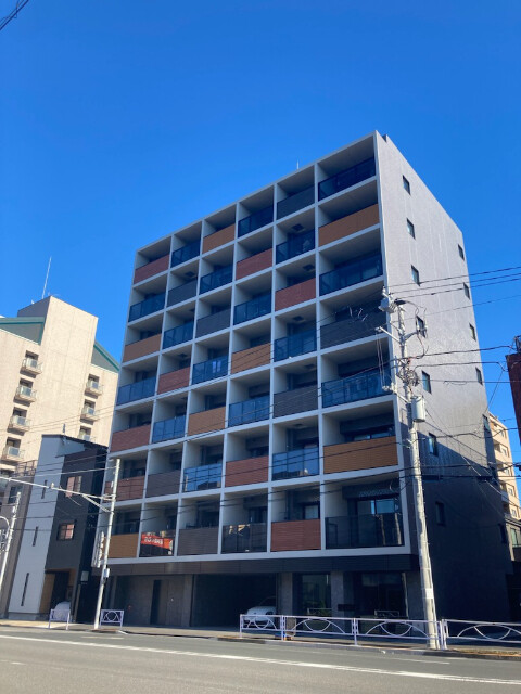Modern 1-Bedroom Condo Near Station in Honjo 0