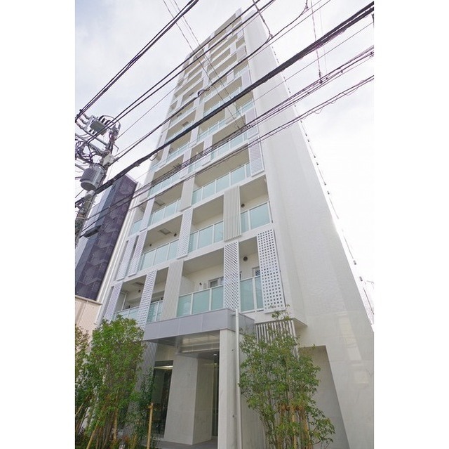Modern 2-Bedroom Condo in Nishioi 0