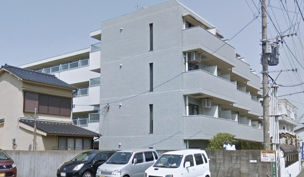 Classic Studio Condo in Torikai 0