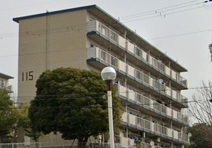 Vintage 3-Bedroom Condo in Hontamon 0