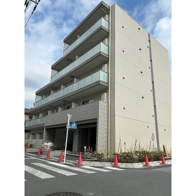 Brand New 2-Bedroom Condo in Nakakasai 0