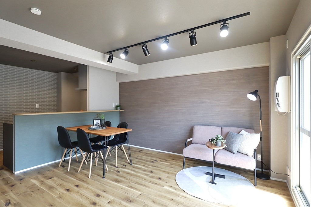 Classic 3-Bedroom Condo in Benten 0