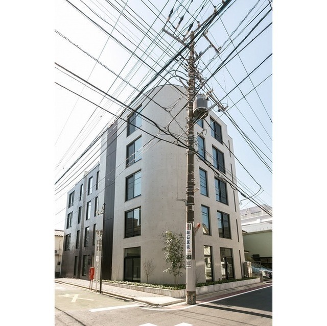 Modern 1-Bedroom Condo in Minamidai 0