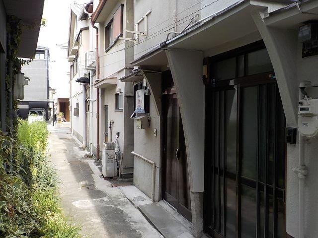 Vintage Studio House in Nakamiya 0