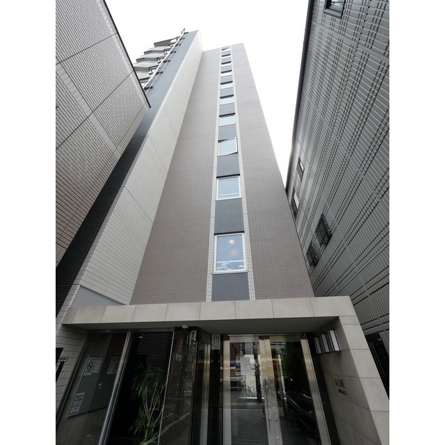 Modern Studio Condo Near Station in Ryusen 0