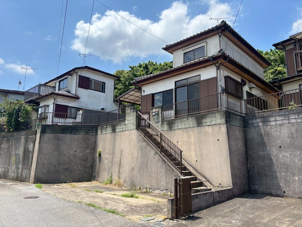 Vintage 3-Bedroom House in Korimoto 0