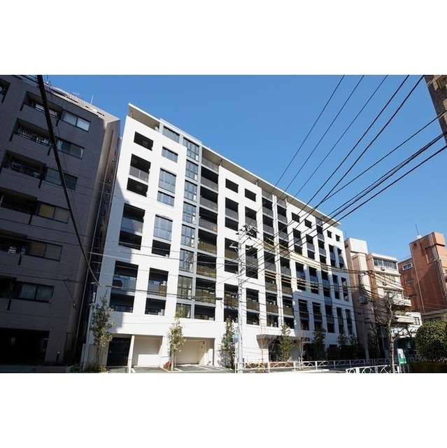 Modern 1-Bedroom Condo in Chitose 0