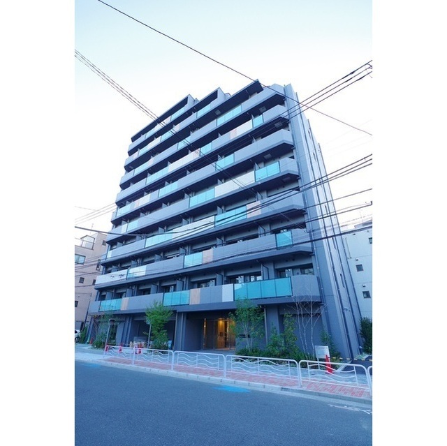 Modern 1-Bedroom Condo Near Station in Shinohashi 0