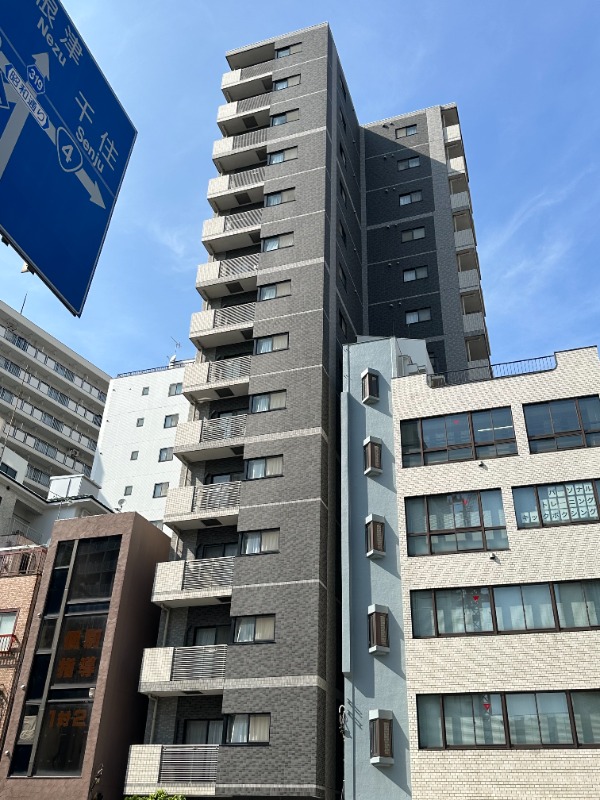 Studio Condo Near Station in Iriya 0