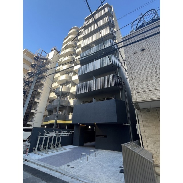 Brand New 1-Bedroom Condo in Shinkiba 0