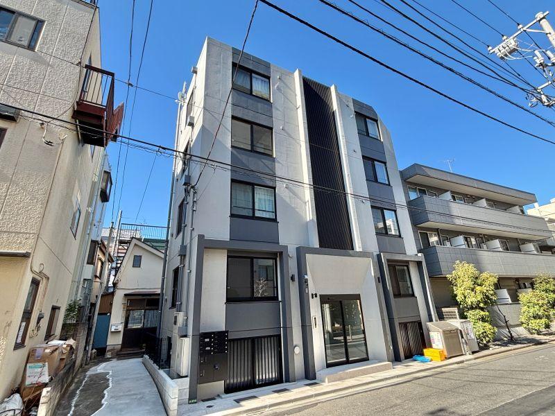 Brand New Studio Condo Near Station in Hinodecho 0