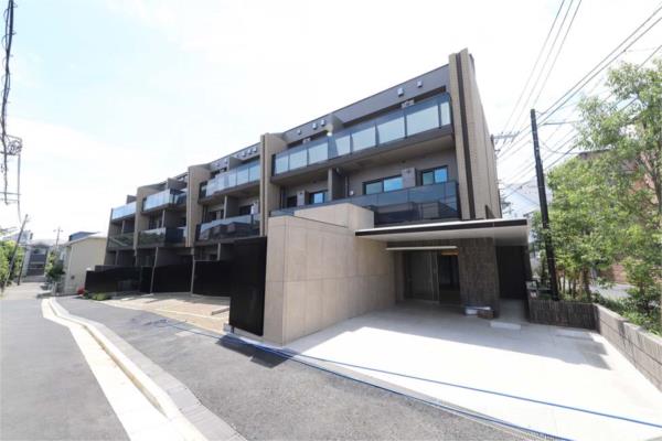 Brand New 2-Bedroom Condo in Tsurumaki 0