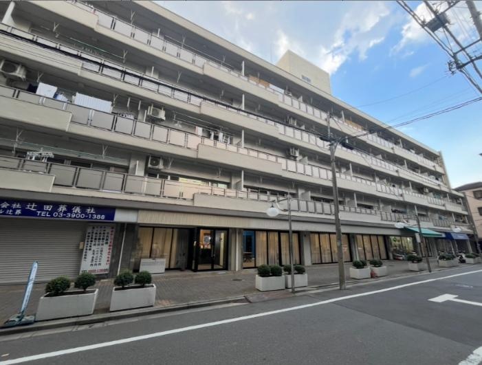 Charming 2-Bedroom Condo Near Station in Higashijujo 0