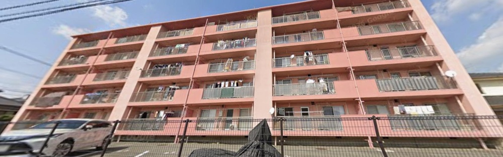 Vintage 2-Bedroom Condo in Hinosato 0