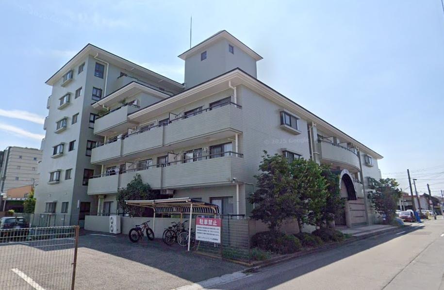 Vintage Studio Condo Near Station in Higashihoncho 0