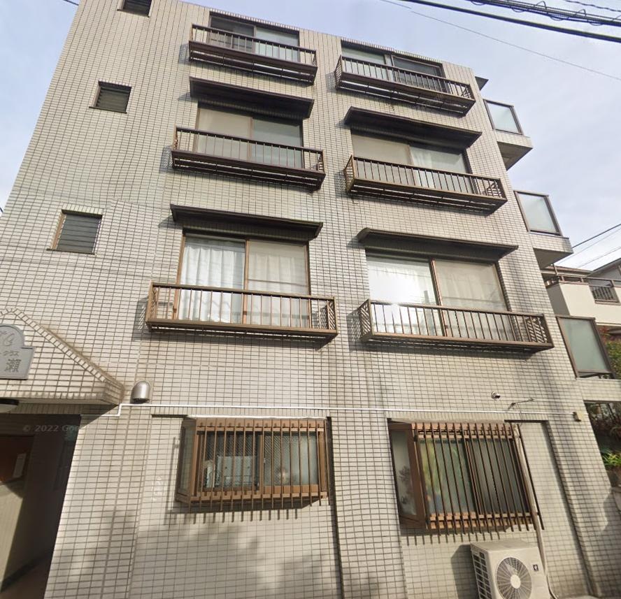 Charming 3-Bedroom Condo in Terao naka 0