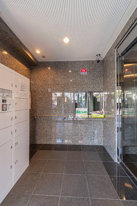 Thumbnail 9