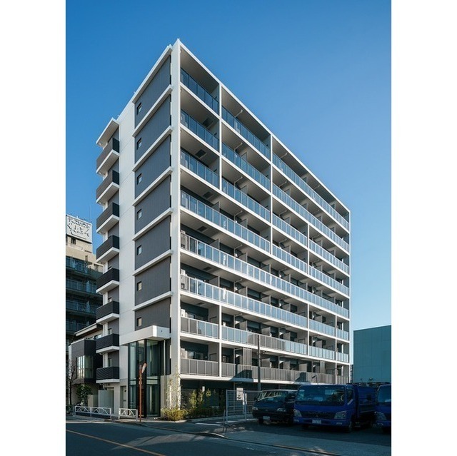 Modern 1-Bedroom Condo in Yahiro 0