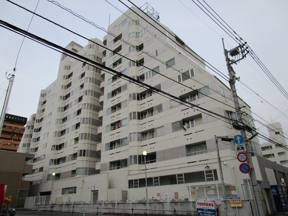 Well-Kept Studio Condo Near Station in Minamiodori 0