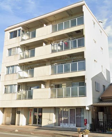 Well-Kept 2-Bedroom Condo in Yakatamachi 0