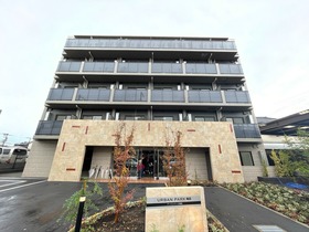 Modern Studio Condo in Umeda 0