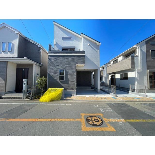 Modern 2-Bedroom House in Sakuraoka 0