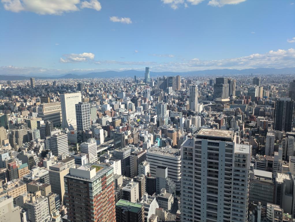 High-End 3-Bedroom Condo Near Station in Shimmachi 0
