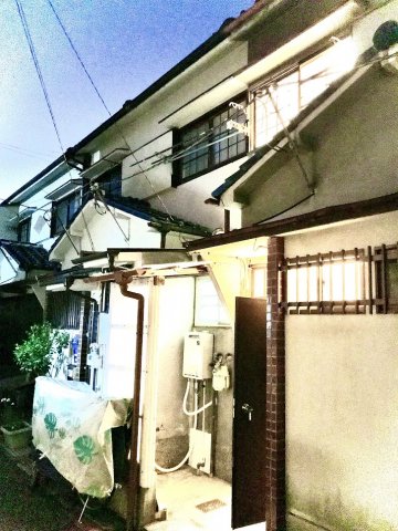 Vintage 3-Bedroom House in Kasumigaoka 0