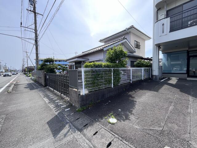 Classic 5-Bedroom House in Mihomatsubaracho 0