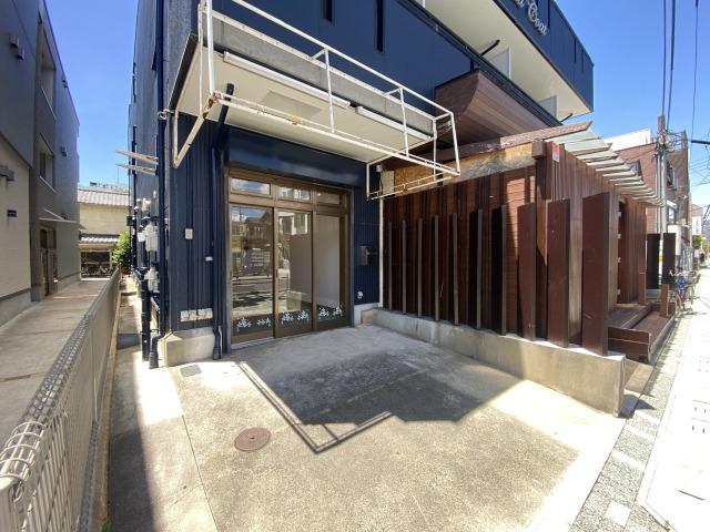 1-Bedroom Property Near Station in Agenaruocho 0