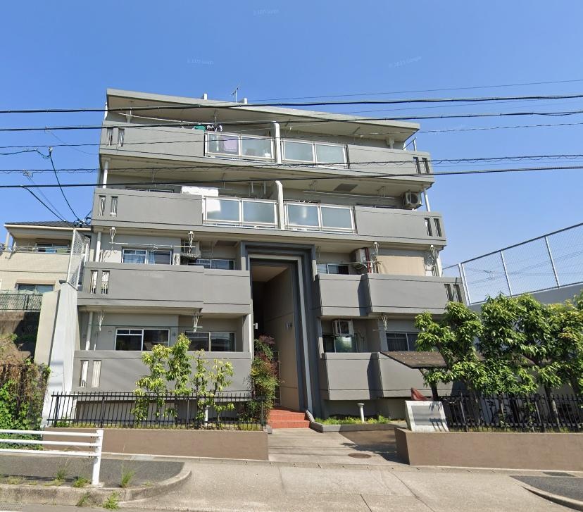 Well-Kept 3-Bedroom Condo in Fukasawa 0