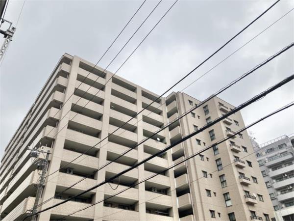 3-Bedroom Condo Near Station in Tsurumichuo 0