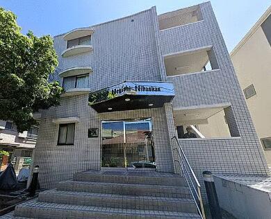 Classic Studio Condo in Nakahara 0