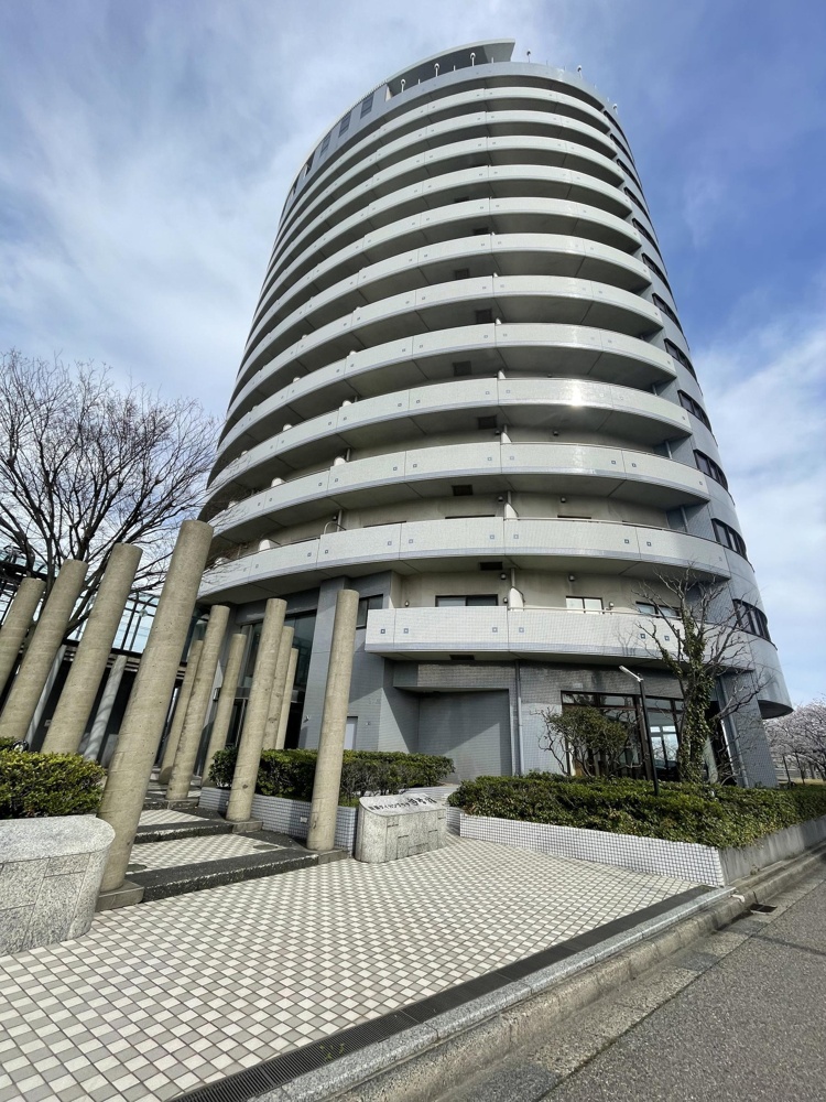 Classic 1-Bedroom Condo in Sekishin 0