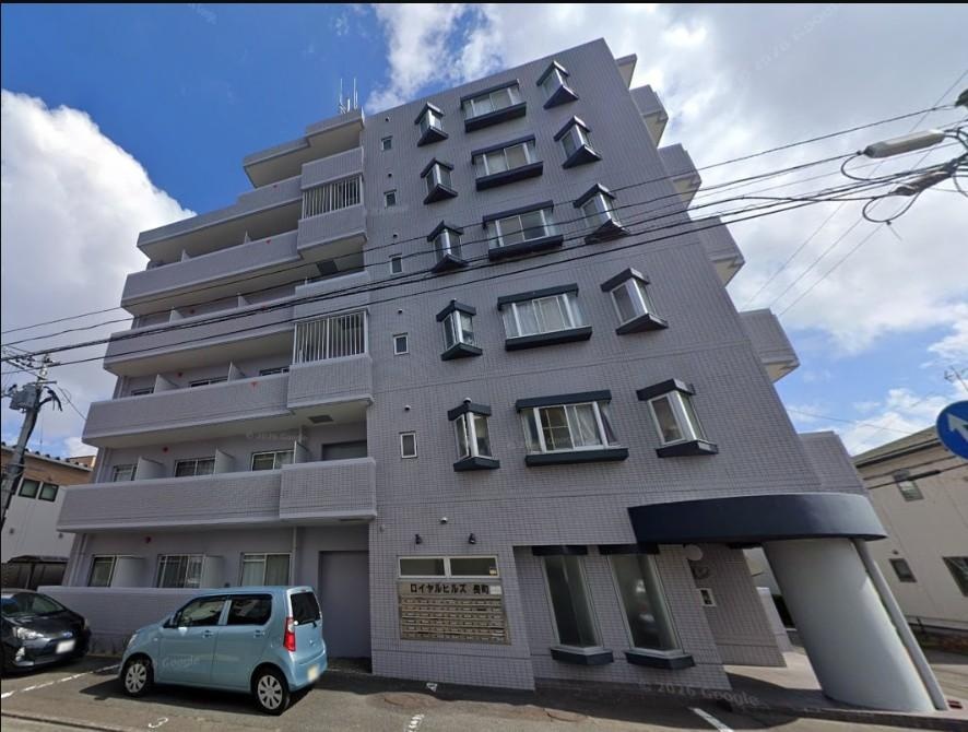 Vintage 2-Bedroom Condo in Nagamine 0