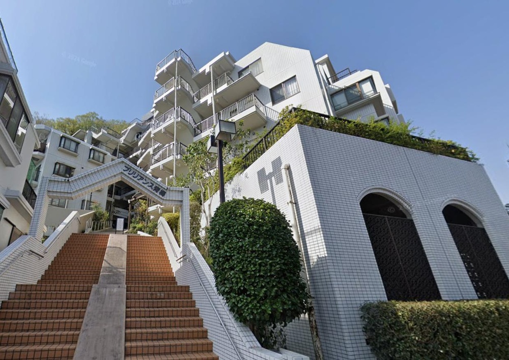 Vintage 3-Bedroom Condo in Hatanaka 0