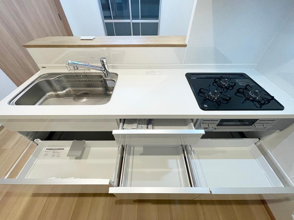 Vintage 2-Bedroom Condo Near Station in Nishikawaguchi 0