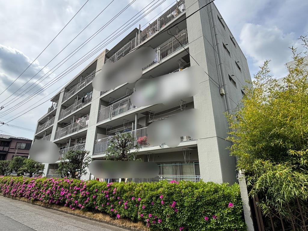 Classic 2-Bedroom Condo in Kamiaokinishi 0
