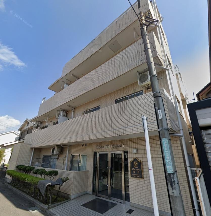 Charming 1-Bedroom Condo in Shimmeidai 0