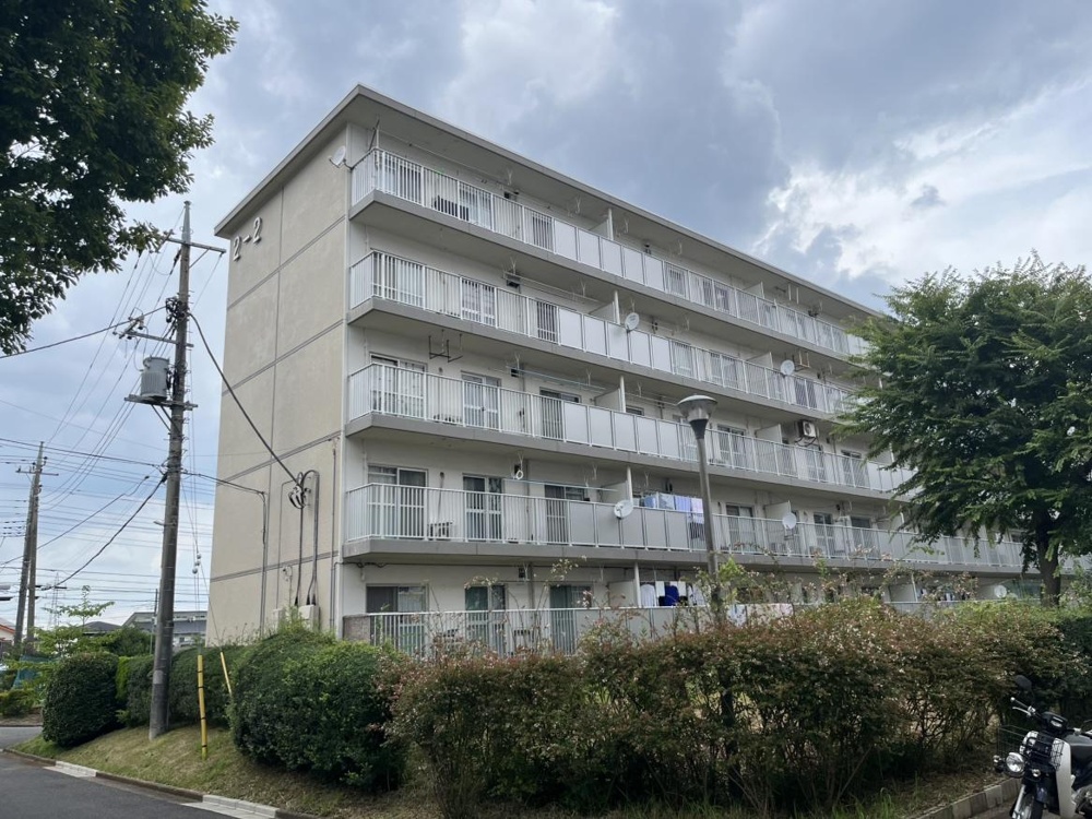 Charming 3-Bedroom Condo in Sayamadai 0