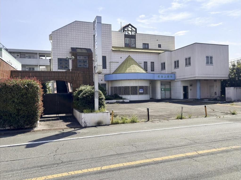 Charming Property Near Station in Kamiochiai 0