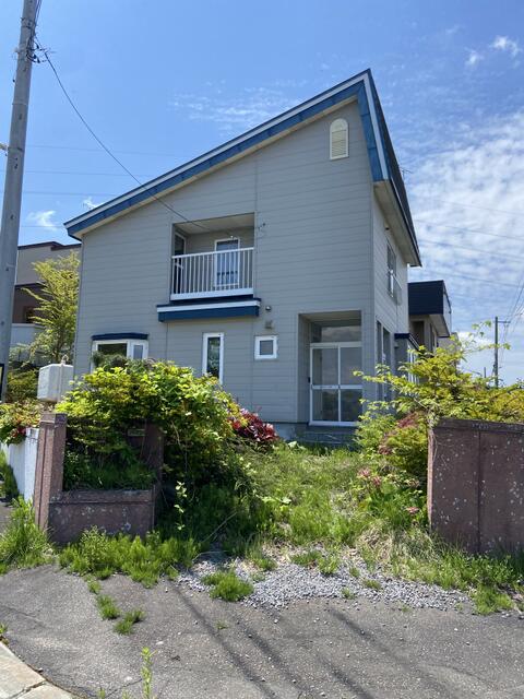 Charming 5-Bedroom House in Hinodecho 0
