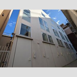 Modern 1-Bedroom Condo in Tomigaya 0