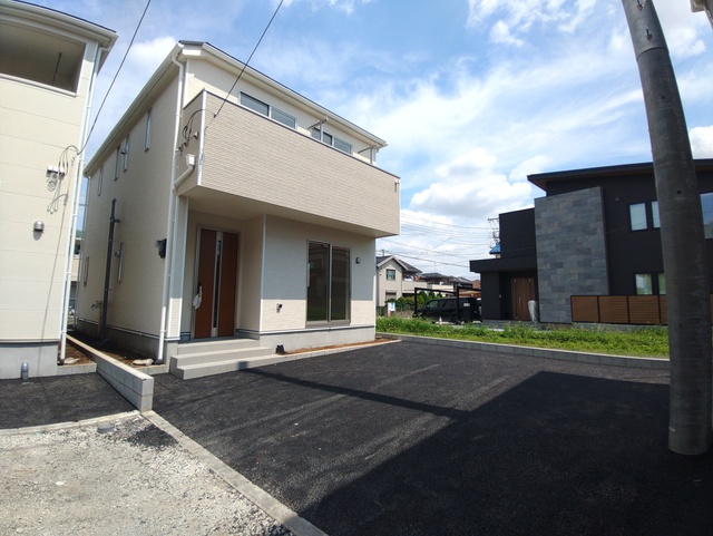 4-Bedroom House in Toyoka 0