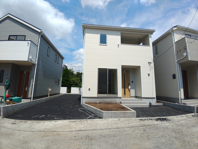 3-Bedroom House in Toyoka 0