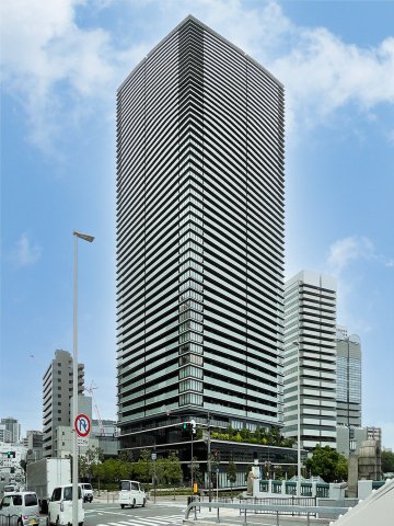 Modern 3-Bedroom Condo Near Station in Nakanoshima nakanoshimadaibiru(chik 0