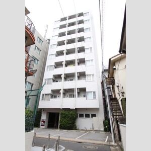 Studio Condo Near Station in Takaban 0