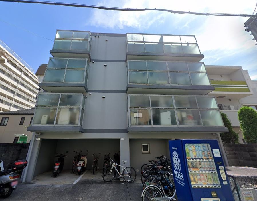 Well-Kept Studio Condo Near Station in Koshienguchi 0